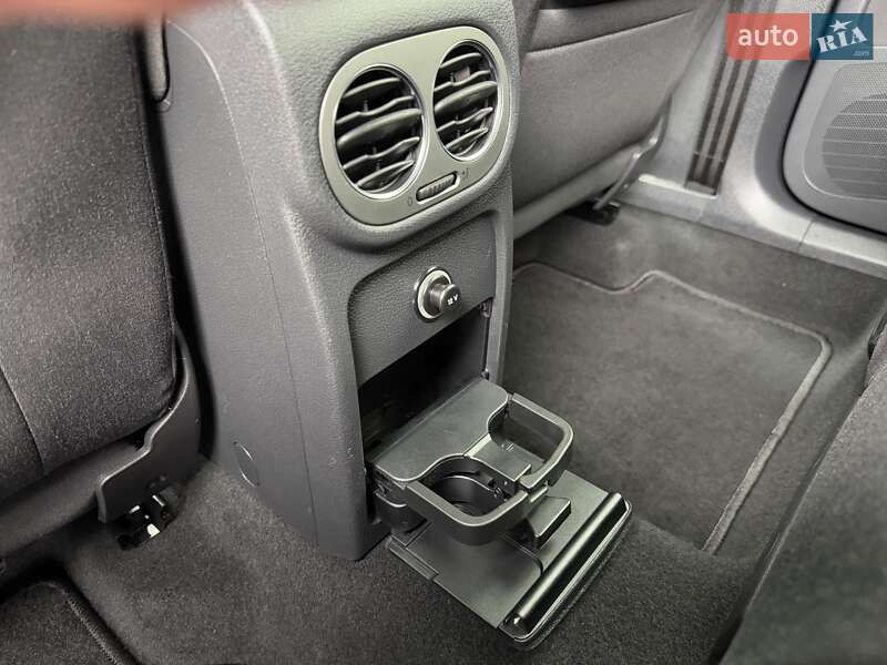 Внедорожник / Кроссовер Volkswagen Tiguan 2011 в Луцке фото 38 Внедорожник / Кроссовер Volkswagen Tiguan 2011 в Луцке