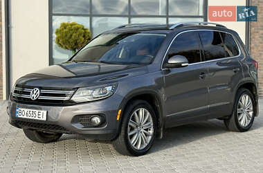 Внедорожник / Кроссовер Volkswagen Tiguan 2015 в 