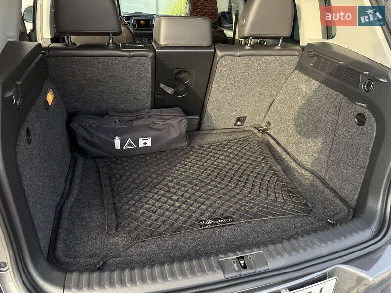 Внедорожник / Кроссовер Volkswagen Tiguan 2015 в Тернополе
