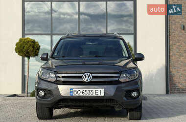 Внедорожник / Кроссовер Volkswagen Tiguan 2015 в 