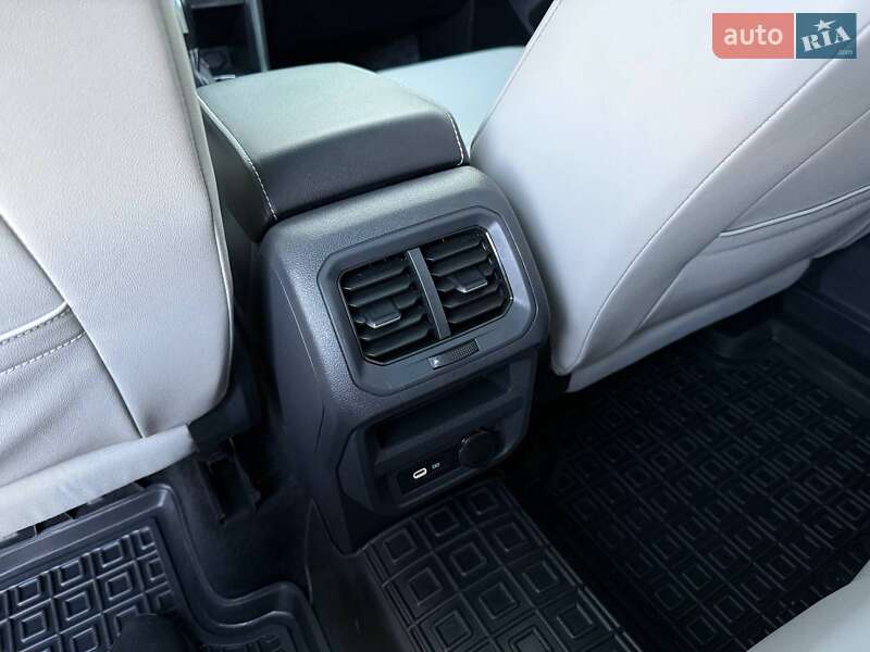 Внедорожник / Кроссовер Volkswagen Tiguan 2021 в Кривом Роге