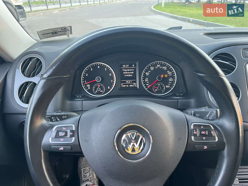 Внедорожник / Кроссовер Volkswagen Tiguan 2016 в Николаеве