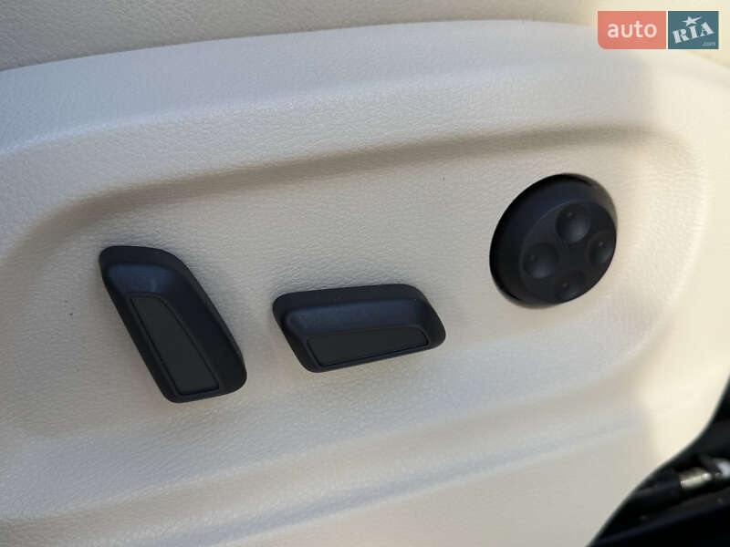 Позашляховик / Кросовер Volkswagen Tiguan 2015 в Стрию