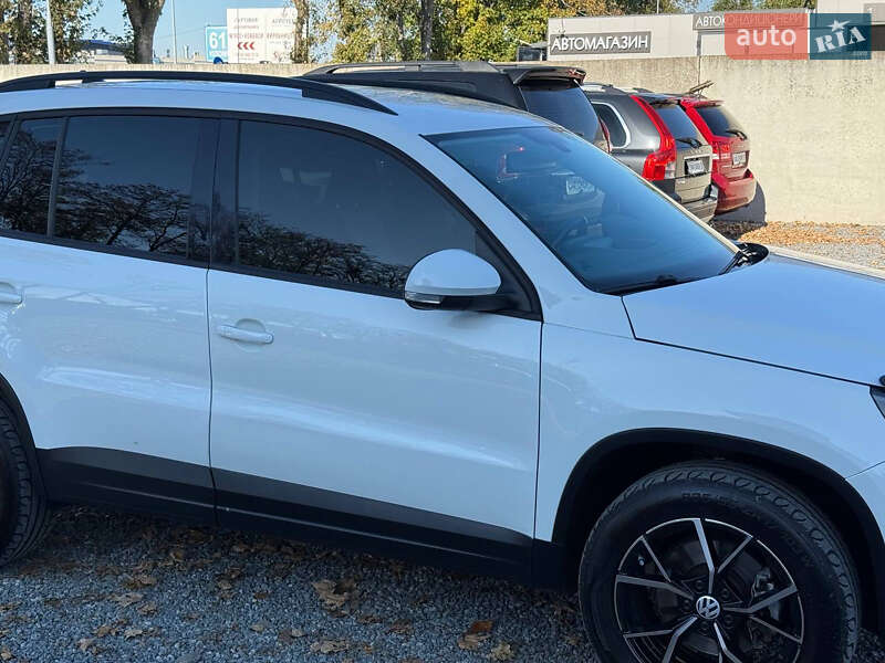 Внедорожник / Кроссовер Volkswagen Tiguan 2016 в Стрые