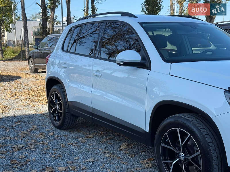 Внедорожник / Кроссовер Volkswagen Tiguan 2016 в Стрые