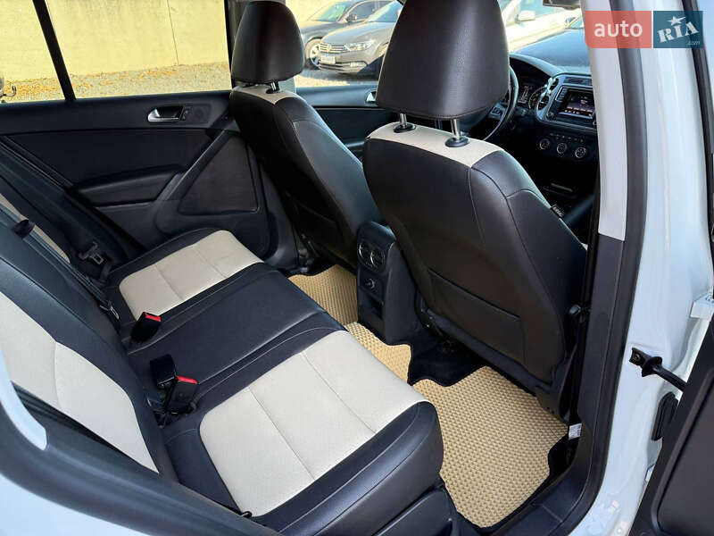 Внедорожник / Кроссовер Volkswagen Tiguan 2016 в Стрые