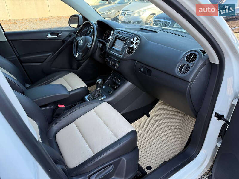 Внедорожник / Кроссовер Volkswagen Tiguan 2016 в Стрые