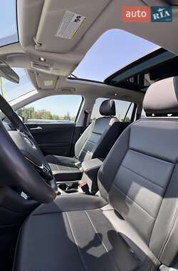 Внедорожник / Кроссовер Volkswagen Tiguan 2020 в 