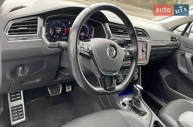 Внедорожник / Кроссовер Volkswagen Tiguan 2019 в 