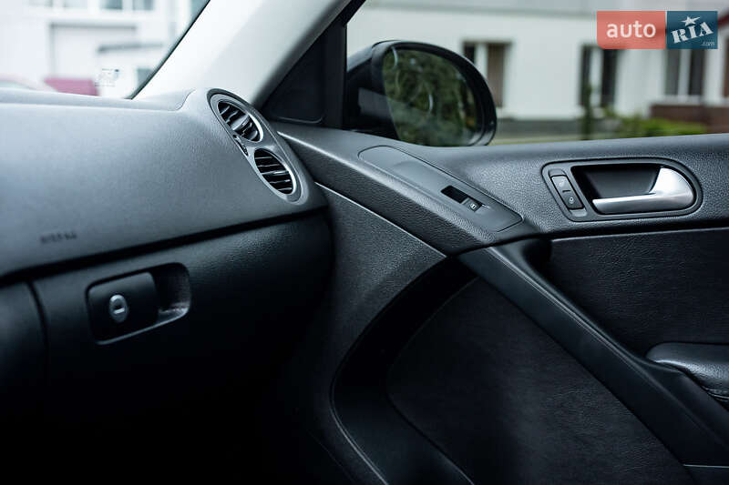 Внедорожник / Кроссовер Volkswagen Tiguan 2016 в Киеве фото 14 Внедорожник / Кроссовер Volkswagen Tiguan 2016 в Киеве
