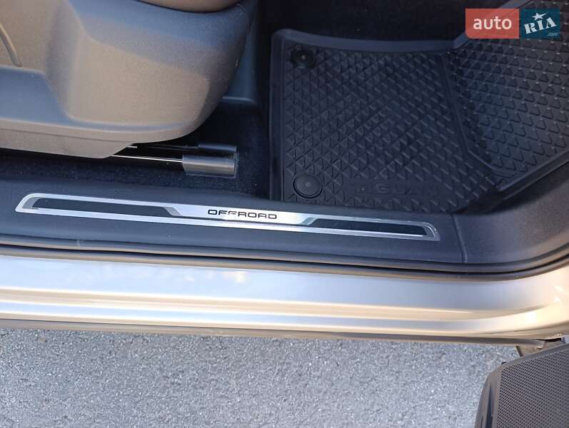 Позашляховик / Кросовер Volkswagen Tiguan 2016 в Львові