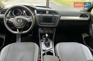 Внедорожник / Кроссовер Volkswagen Tiguan 2018 в 