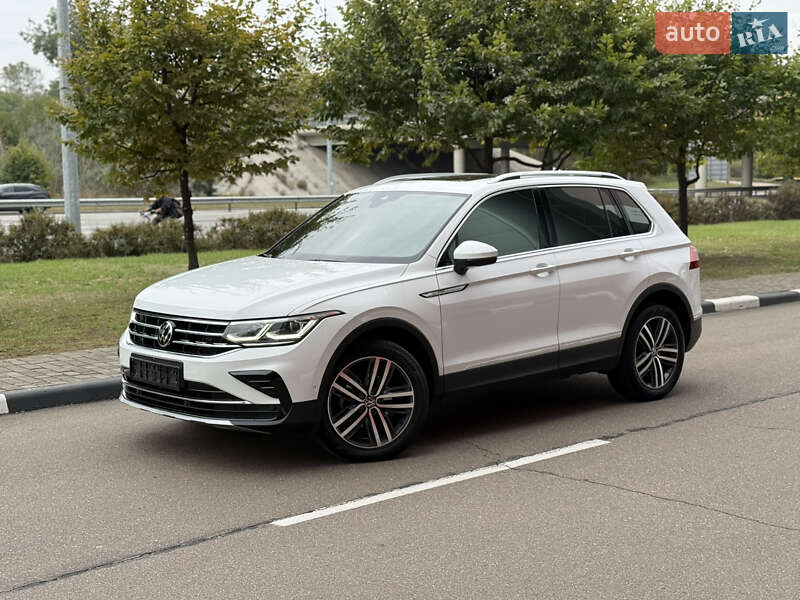 Внедорожник / Кроссовер Volkswagen Tiguan 2022 в Киеве