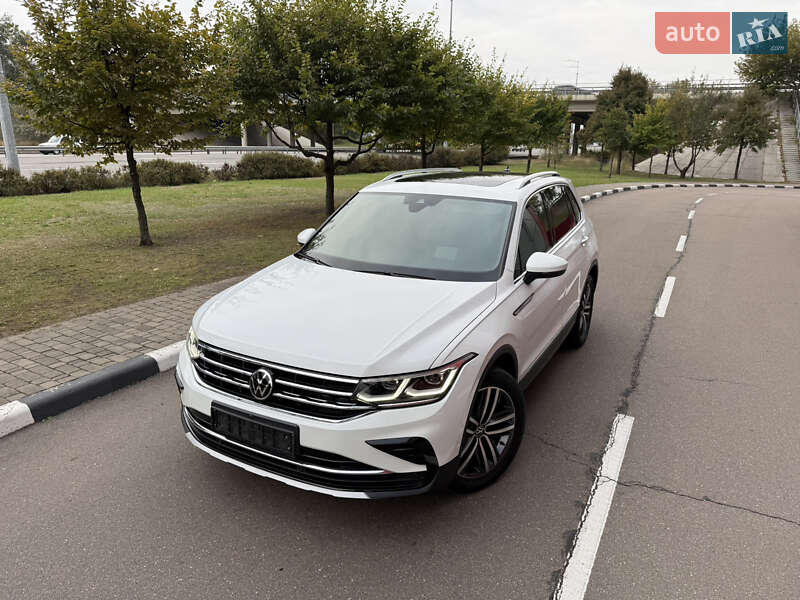 Внедорожник / Кроссовер Volkswagen Tiguan 2022 в Киеве