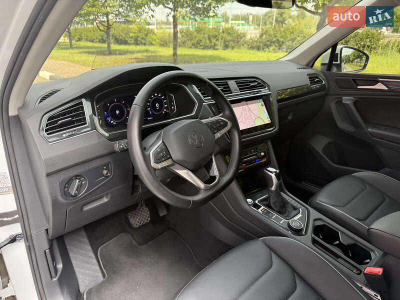Внедорожник / Кроссовер Volkswagen Tiguan 2022 в Киеве