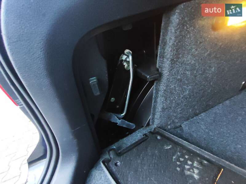 Внедорожник / Кроссовер Volkswagen Tiguan 2014 в Миргороде