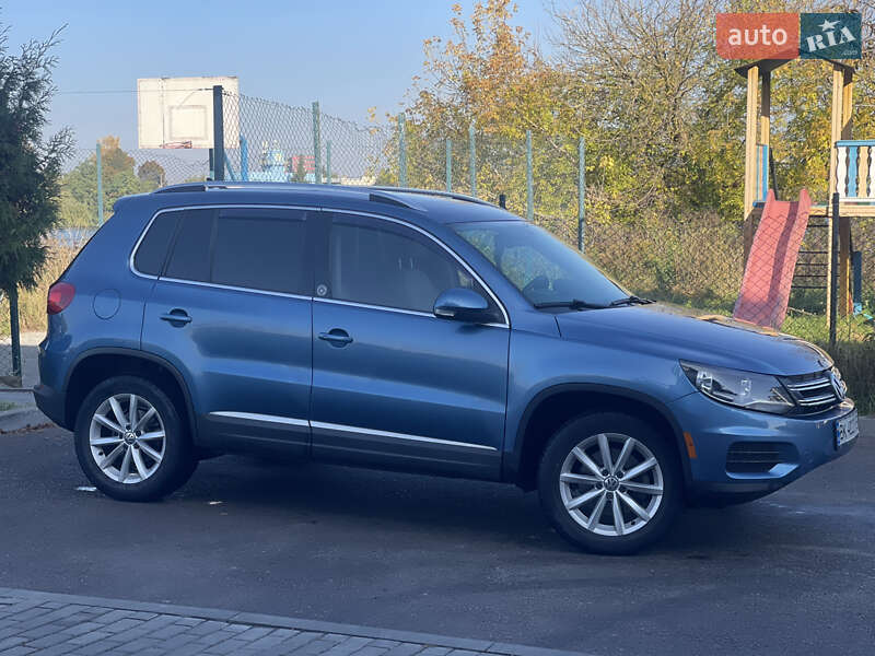 Внедорожник / Кроссовер Volkswagen Tiguan 2016 в Ровно