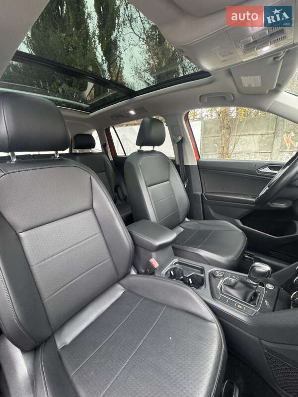 Внедорожник / Кроссовер Volkswagen Tiguan 2018 в Киеве фото 15 Внедорожник / Кроссовер Volkswagen Tiguan 2018 в Киеве