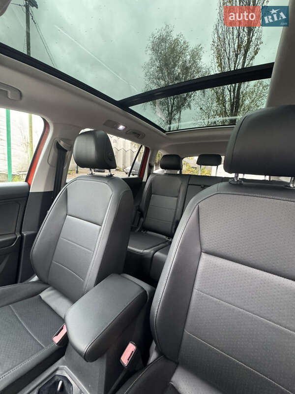 Внедорожник / Кроссовер Volkswagen Tiguan 2018 в Киеве фото 18 Внедорожник / Кроссовер Volkswagen Tiguan 2018 в Киеве