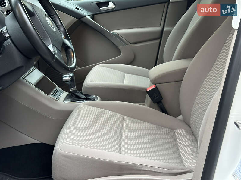 Внедорожник / Кроссовер Volkswagen Tiguan 2008 в Киеве фото 34 Внедорожник / Кроссовер Volkswagen Tiguan 2008 в Киеве