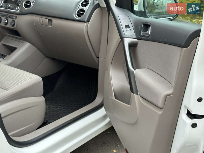 Внедорожник / Кроссовер Volkswagen Tiguan 2008 в Киеве фото 54 Внедорожник / Кроссовер Volkswagen Tiguan 2008 в Киеве