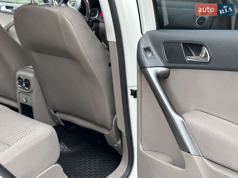 Внедорожник / Кроссовер Volkswagen Tiguan 2008 в Киеве фото 56 Внедорожник / Кроссовер Volkswagen Tiguan 2008 в Киеве
