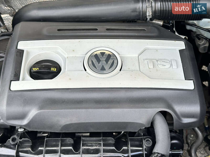 Внедорожник / Кроссовер Volkswagen Tiguan 2017 в Виннице