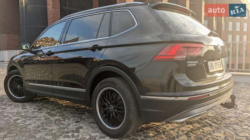 Внедорожник / Кроссовер Volkswagen Tiguan 2018 в Днепре фото 17 Внедорожник / Кроссовер Volkswagen Tiguan 2018 в Днепре