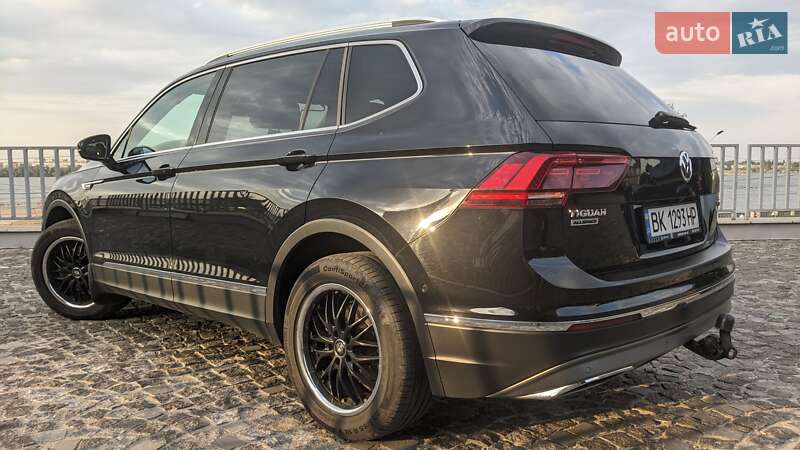 Внедорожник / Кроссовер Volkswagen Tiguan 2018 в Днепре фото 30 Внедорожник / Кроссовер Volkswagen Tiguan 2018 в Днепре