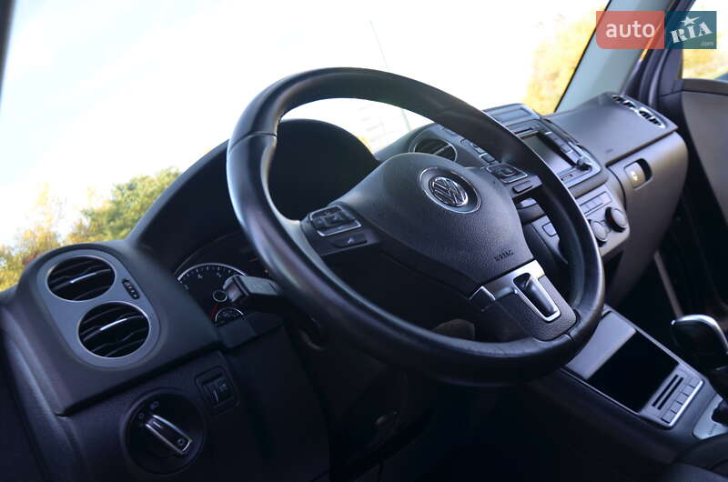 Внедорожник / Кроссовер Volkswagen Tiguan 2015 в Дрогобыче