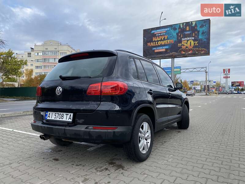 Внедорожник / Кроссовер Volkswagen Tiguan 2015 в Конотопе