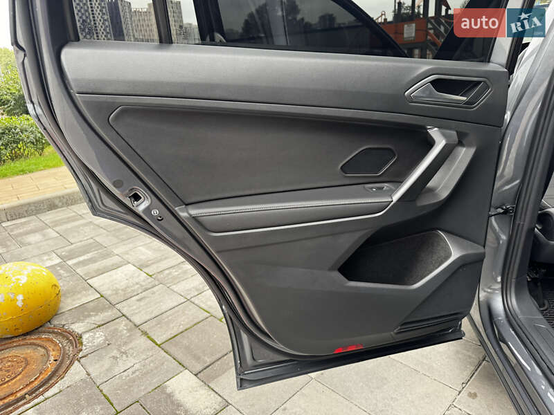 Внедорожник / Кроссовер Volkswagen Tiguan 2023 в Киеве