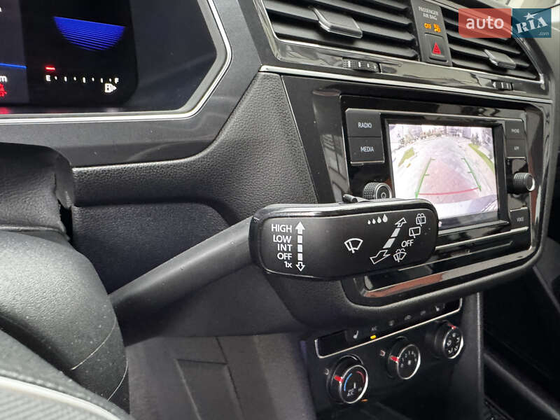 Внедорожник / Кроссовер Volkswagen Tiguan 2023 в Киеве
