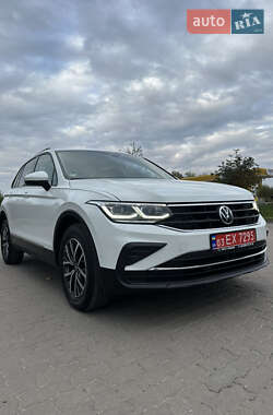 Позашляховик / Кросовер Volkswagen Tiguan 2021 в  фото 7 Позашляховик / Кросовер Volkswagen Tiguan 2021 в