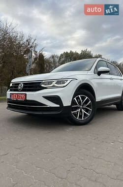 Позашляховик / Кросовер Volkswagen Tiguan 2021 в  фото 8 Позашляховик / Кросовер Volkswagen Tiguan 2021 в