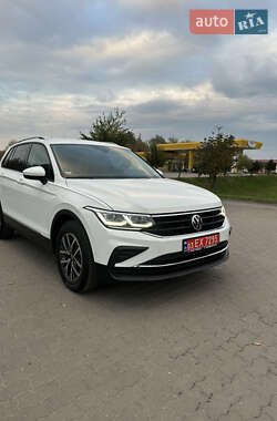 Позашляховик / Кросовер Volkswagen Tiguan 2021 в  фото 38 Позашляховик / Кросовер Volkswagen Tiguan 2021 в