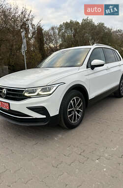 Позашляховик / Кросовер Volkswagen Tiguan 2021 в  фото 39 Позашляховик / Кросовер Volkswagen Tiguan 2021 в