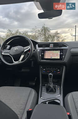Позашляховик / Кросовер Volkswagen Tiguan 2021 в  фото 102 Позашляховик / Кросовер Volkswagen Tiguan 2021 в