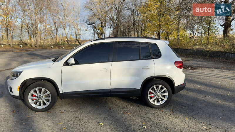 Внедорожник / Кроссовер Volkswagen Tiguan 2015 в Корсуне-Шевченковском фото 4 Внедорожник / Кроссовер Volkswagen Tiguan 2015 в Корсуне-Шевченковском