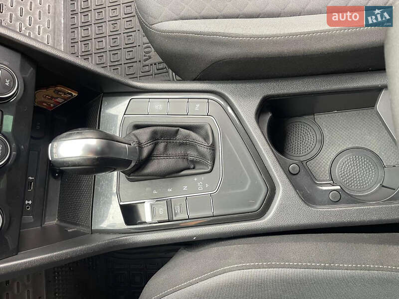 Позашляховик / Кросовер Volkswagen Tiguan 2017 в Києві