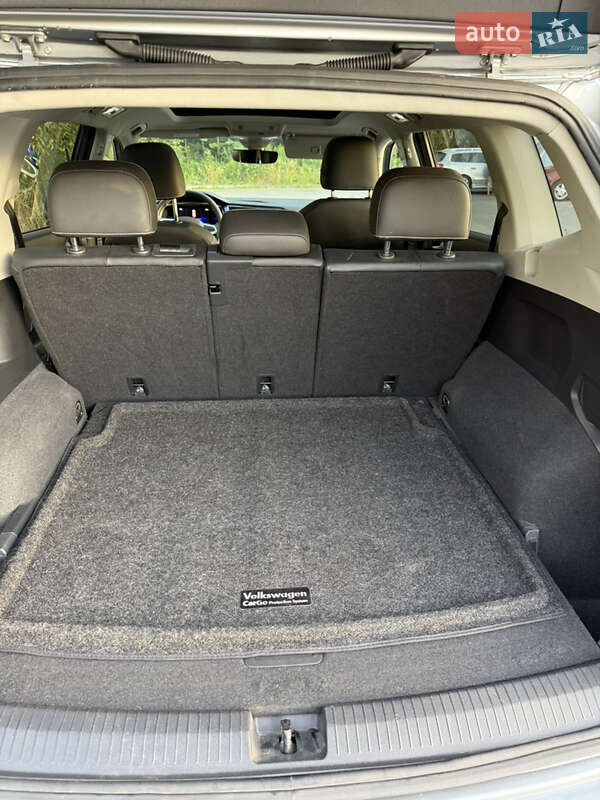 Внедорожник / Кроссовер Volkswagen Tiguan 2022 в Львове