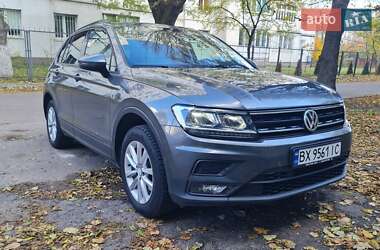 Внедорожник / Кроссовер Volkswagen Tiguan 2019 в Хмельницком