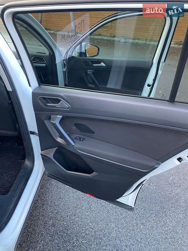 Внедорожник / Кроссовер Volkswagen Tiguan 2018 в Чернигове