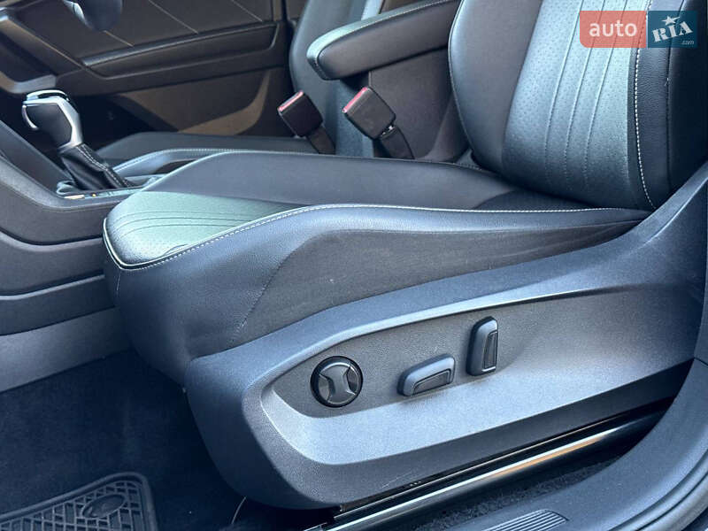 Позашляховик / Кросовер Volkswagen Tiguan 2023 в Києві