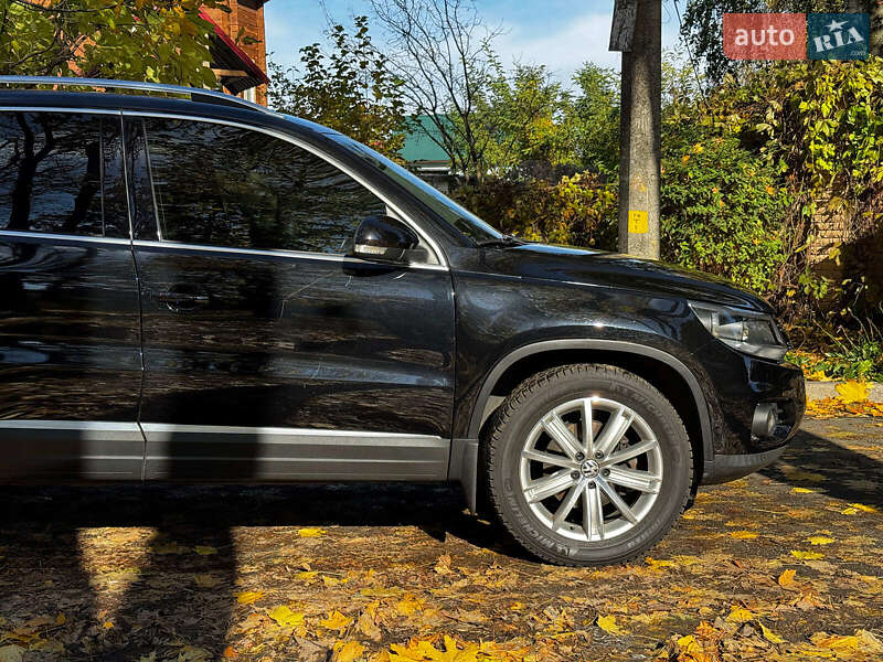 Внедорожник / Кроссовер Volkswagen Tiguan 2012 в Киеве