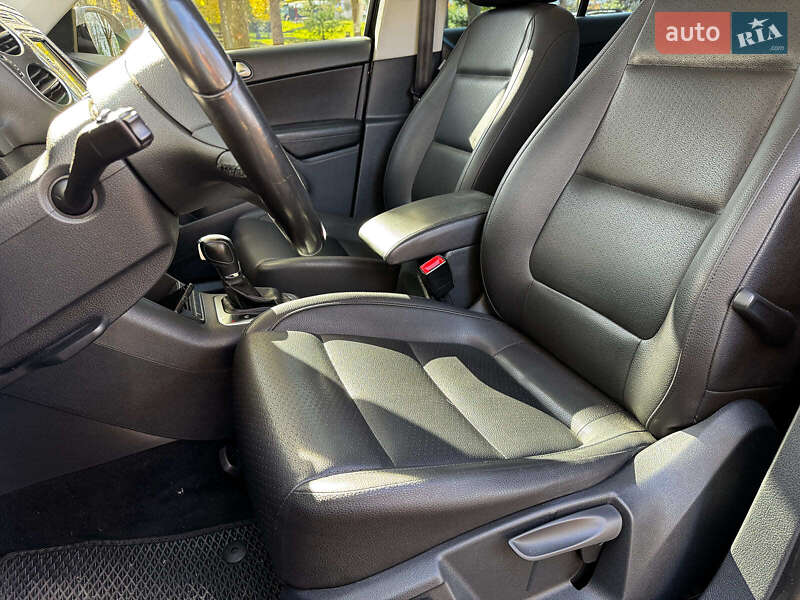 Внедорожник / Кроссовер Volkswagen Tiguan 2012 в Киеве