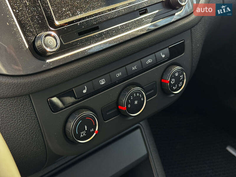 Внедорожник / Кроссовер Volkswagen Tiguan 2012 в Киеве