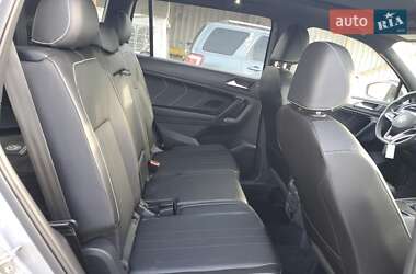 Внедорожник / Кроссовер Volkswagen Tiguan 2023 в 