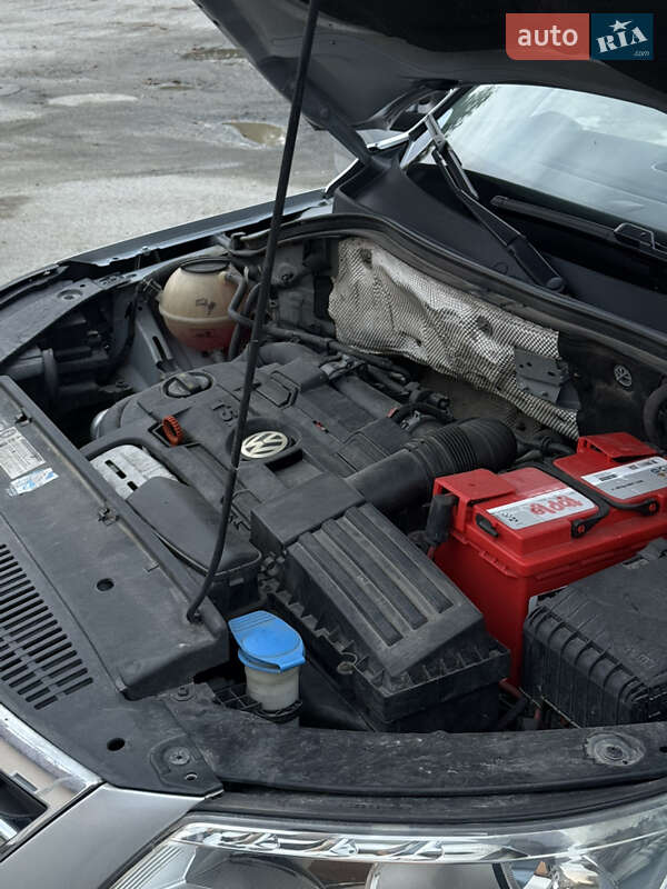 Позашляховик / Кросовер Volkswagen Tiguan 2009 в Ізяславі