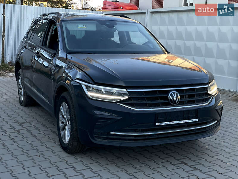 Внедорожник / Кроссовер Volkswagen Tiguan 2023 в Львове